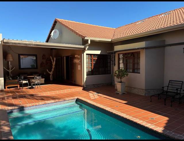 2 BEDROOM PROPERTY TO RENT IN WATERKLOOF RIDGE